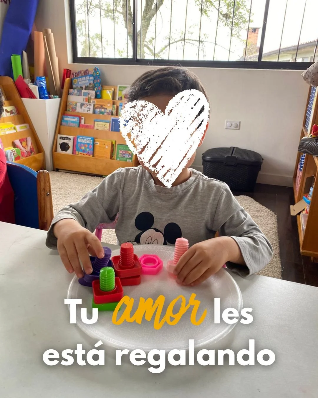 Los ni&ntilde;os disfrutan mucho ir al preescolar. Su maestra, con paciencia y amor, les ense&ntilde;a mediante el juego y la exploraci&oacute;n. Nada de esto ser&iacute;a posible sin tu apoyo y generosidad. &iexcl;Gracias por cambiar sus vidas para 