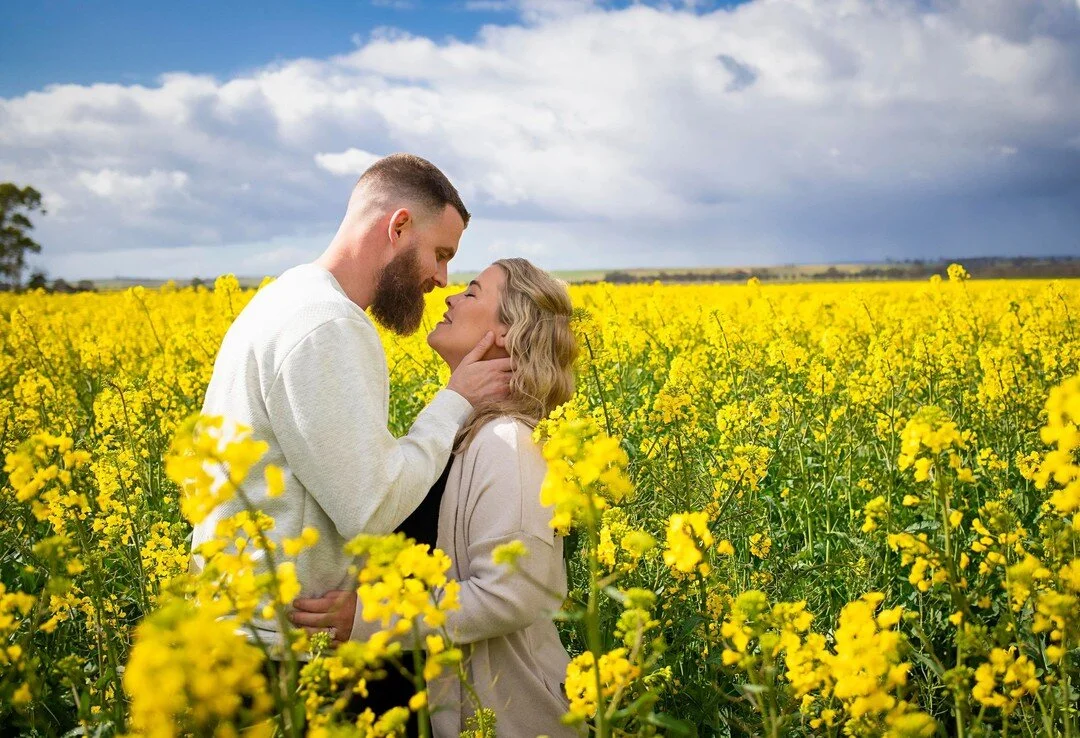 September School Holiday Canola Shoots!
Tuesday 27th 9am - 12:30pm 
Tuesday 27th 3pm - 6:30pm
Friday 30th 2 - 6:30pm
Bookings now open
$250 - 20min - 10 finished images with the opportunity to purchase more. 
Inbox me for times still available