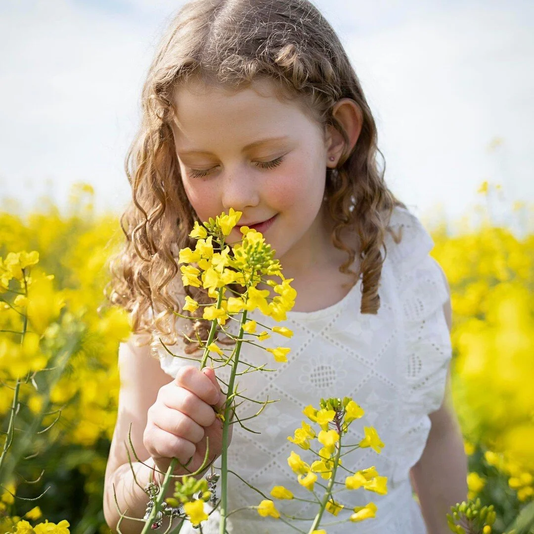 October Canola Shoot dates 

Sunday 9th
Monday 10th 3 - 6:30pm
Saturday 15th - Almost fully booked 
Bookings now open
$250 - 20min - 10 finished images with the opportunity to purchase more. 
Inbox me for times still available