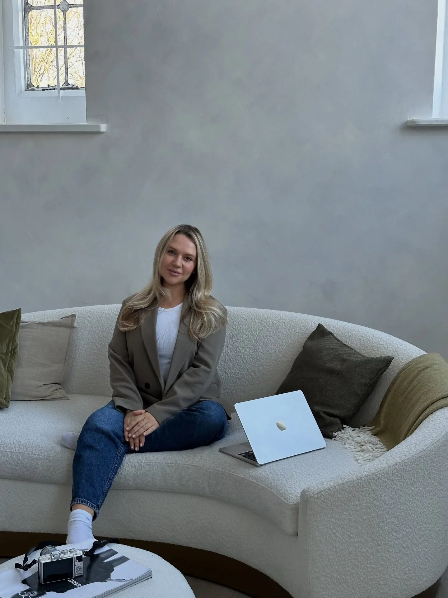 Things I&rsquo;ve Learned Running a Business in 2025 ✨

Becoming a mum felt, at first, like it was slowing me down. In reality, it completely reshaped how I work.

I no longer rely on long hours or constant availability. I rely on smarter systems, be