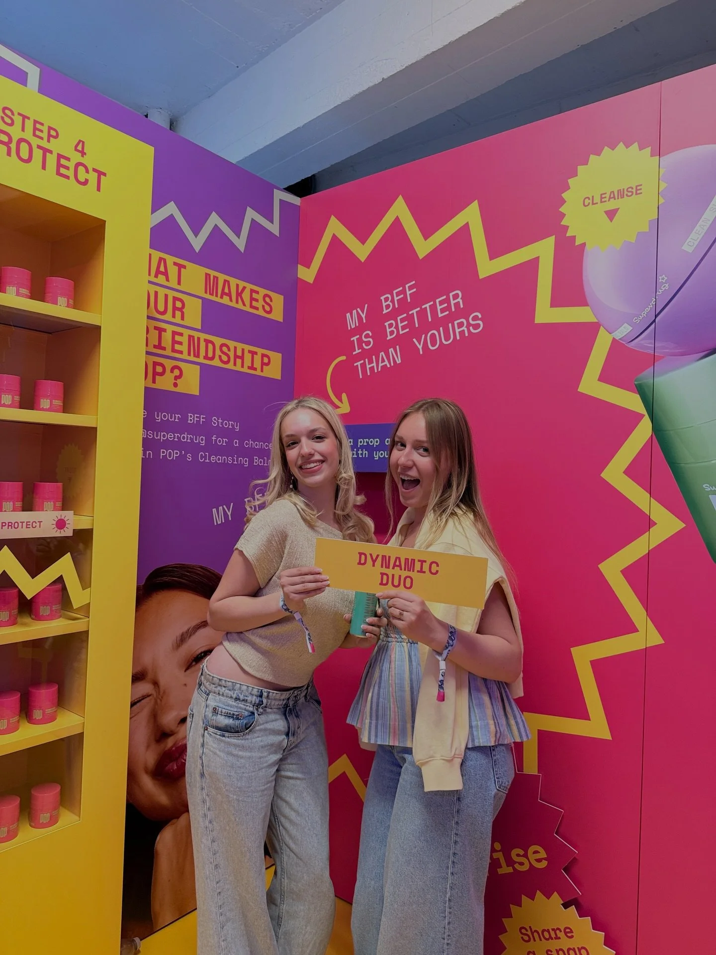 Beauty brands!! this is what actually makes people stop >>>✨

Thank you to @superdrug for such a fun, well thought out event. These are the kind of spaces where you really get to see what works in ✨real time.✨

The brands that stood out were
