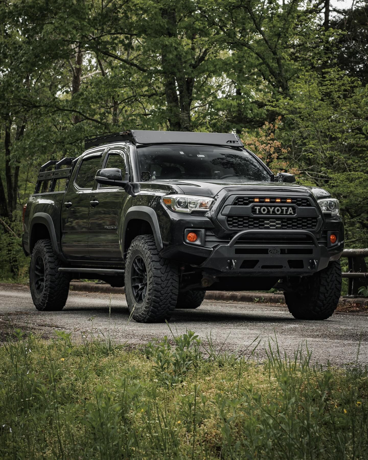 TRD On-Road 🛣️

See you all tomorrow at @rigscoffee_nwa - be there or else..

#trucks #trucksofinstagram #toyota #tacoma #trdoffroad #overlanding #overland #toyotagram #tacomabeast #allprooffroad #trailtacoma #yotaforce #yota #tacomamods #outdoorlif