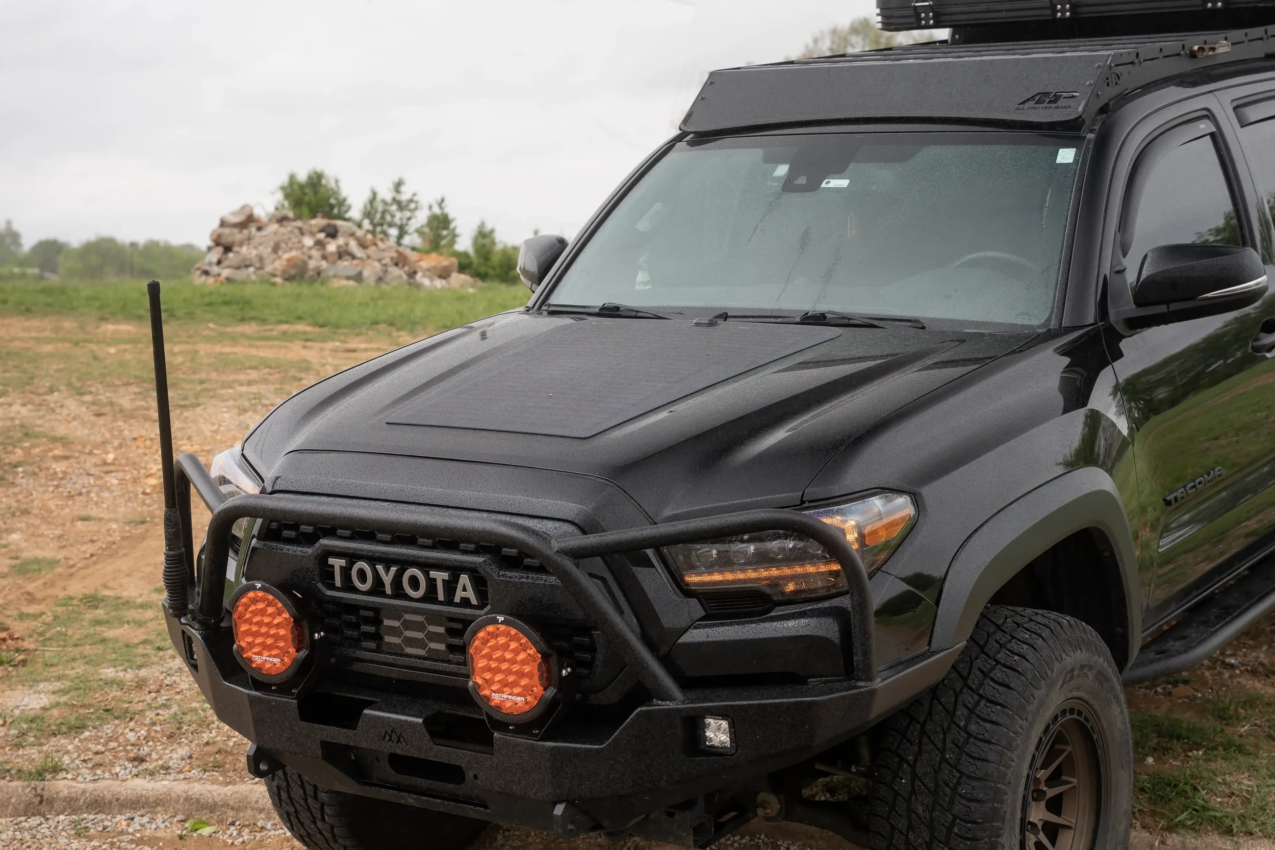 Lensun 90W Hood Solar Panel Review: Why I Stopped Gambling With My Battery