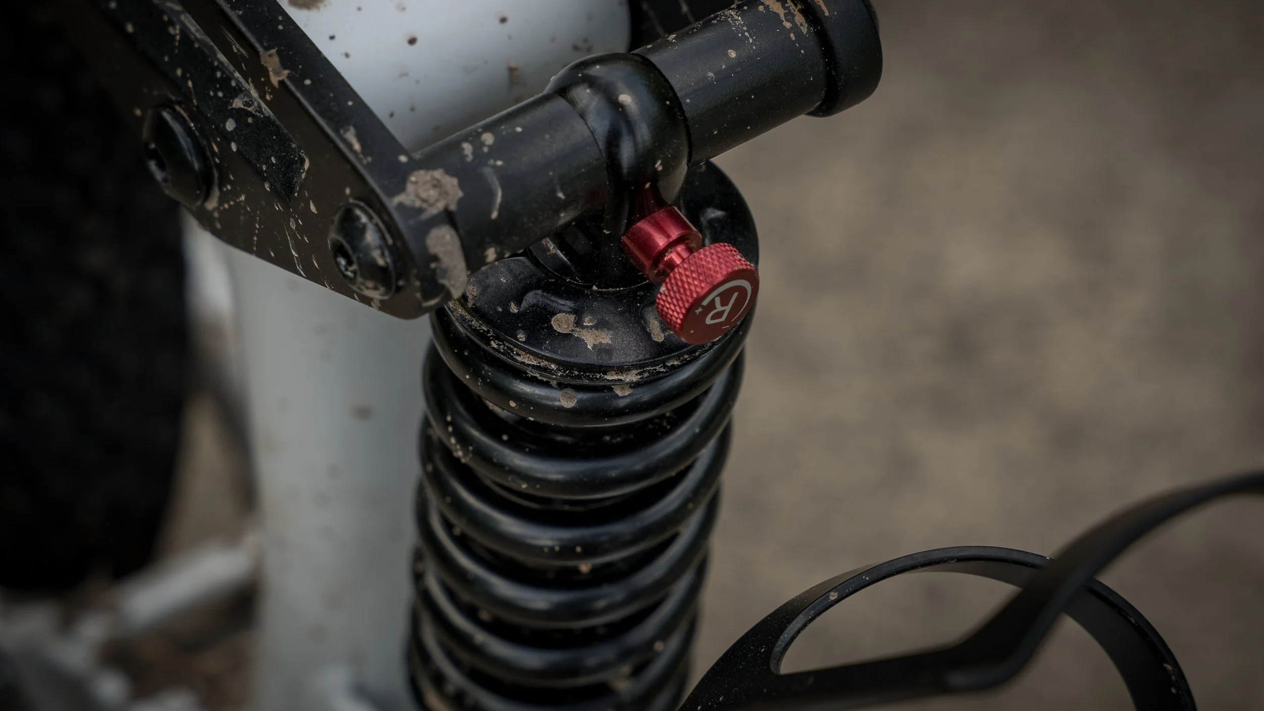 Shock adjustment on FS.2 Slalom Walmart Mountain Bike