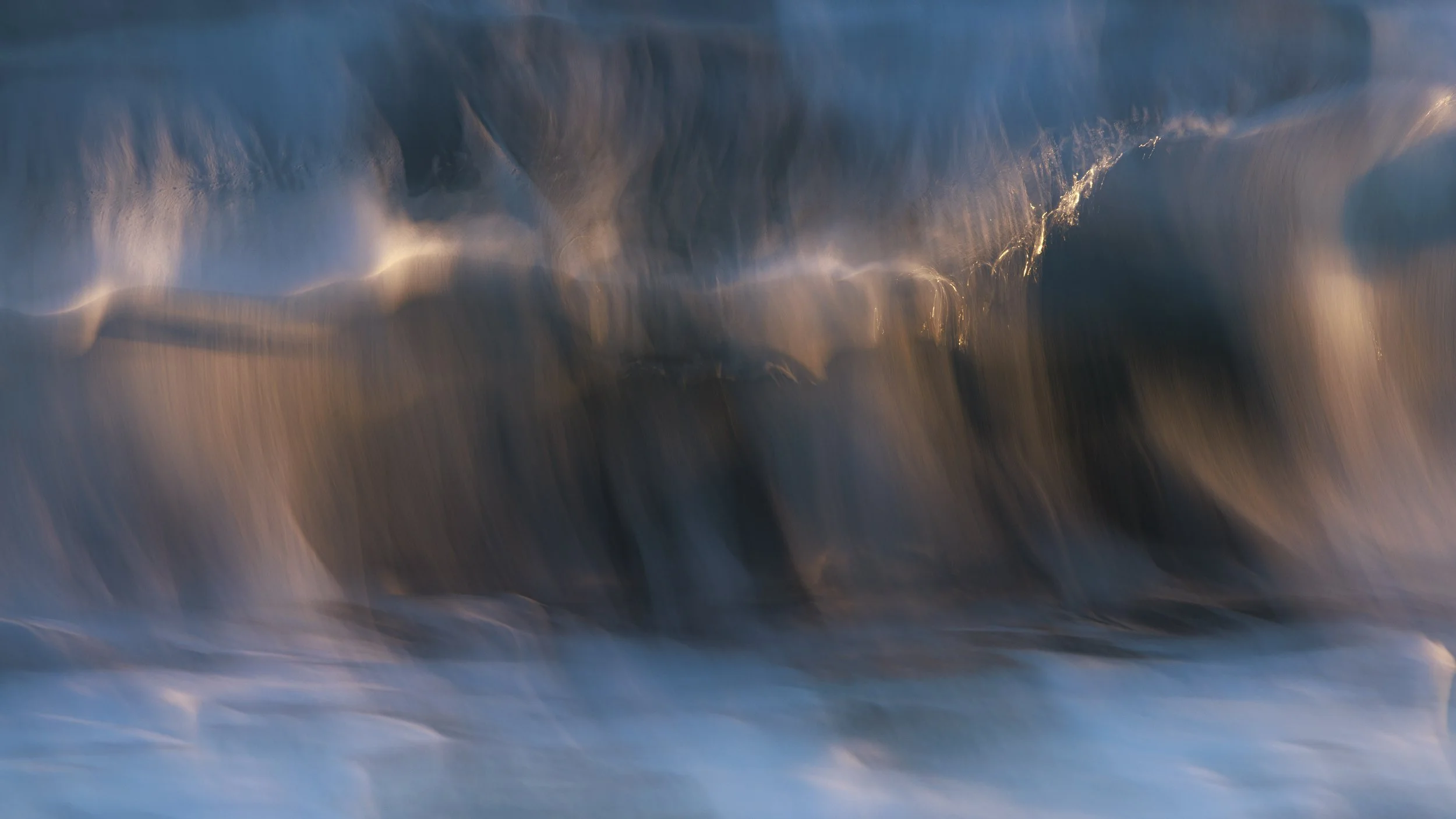 Wave-Eystrahorn-Hvalnes.jpg