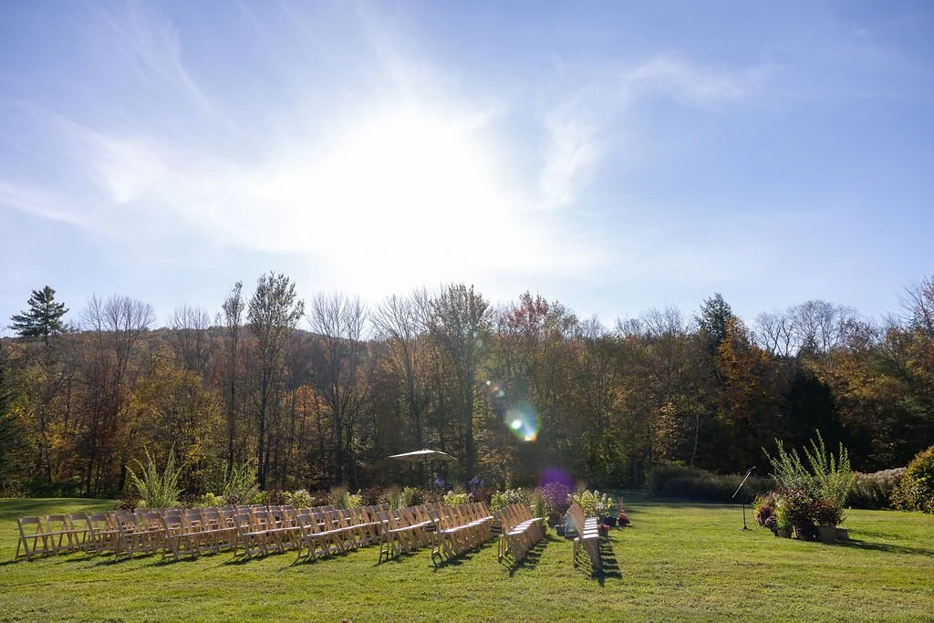 Venue:  Topnotch Resort Photography:  Sarah Peet Florals + Design:  Clayton Floral