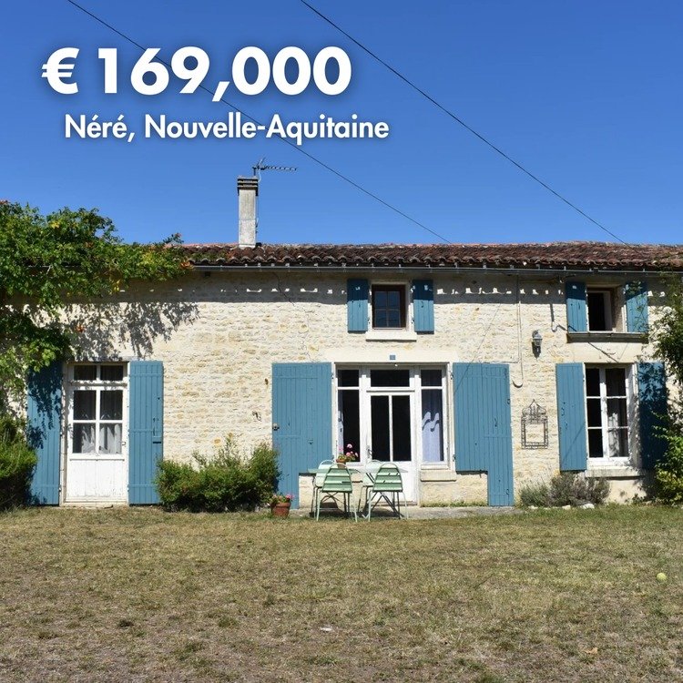 Charentaise property in an idyllic countryside setting

📍: N&eacute;r&eacute;, Nouvelle-Aquitaine
💶: &euro;169,000
🛏: 4 🛁: 2
📐: 140 m2 / 1,507 sq ft

Tucked into the scenic Charentaise countryside, this 4-bedroom home is a dreamy retreat for cou