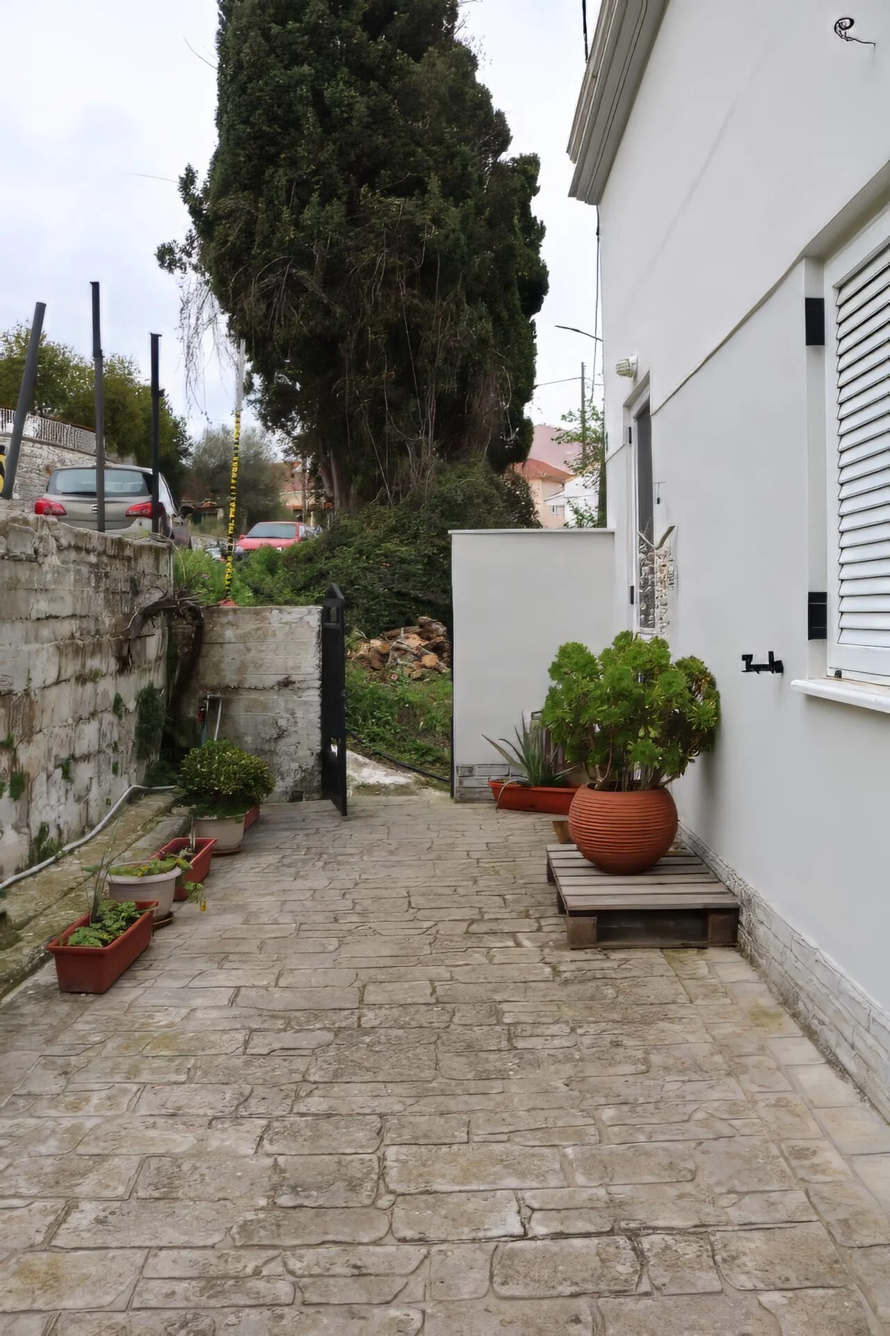 Not available - last listed for €115,000