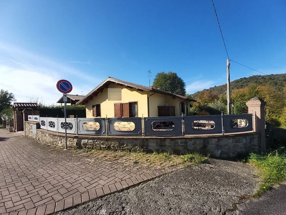 €128,000
