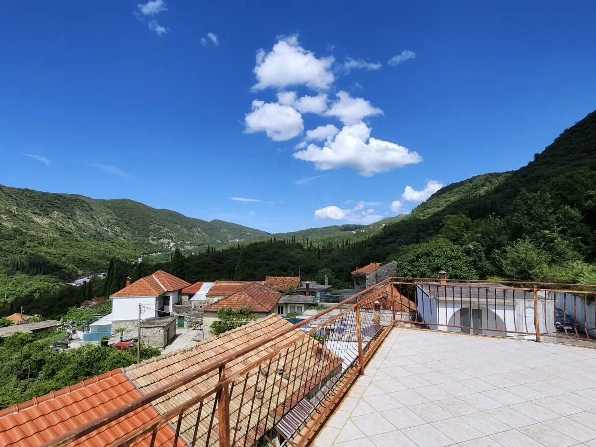 Not available - last listed for €85,000