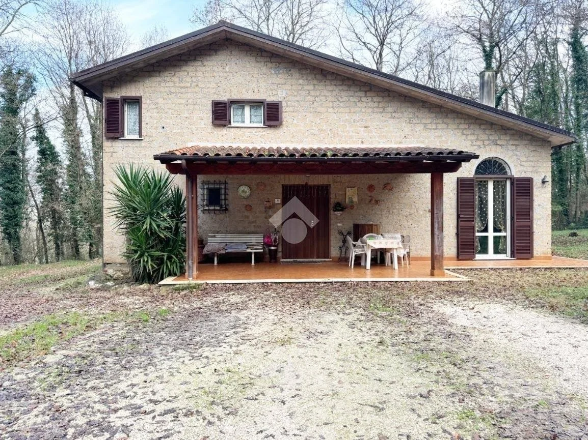 €126,000