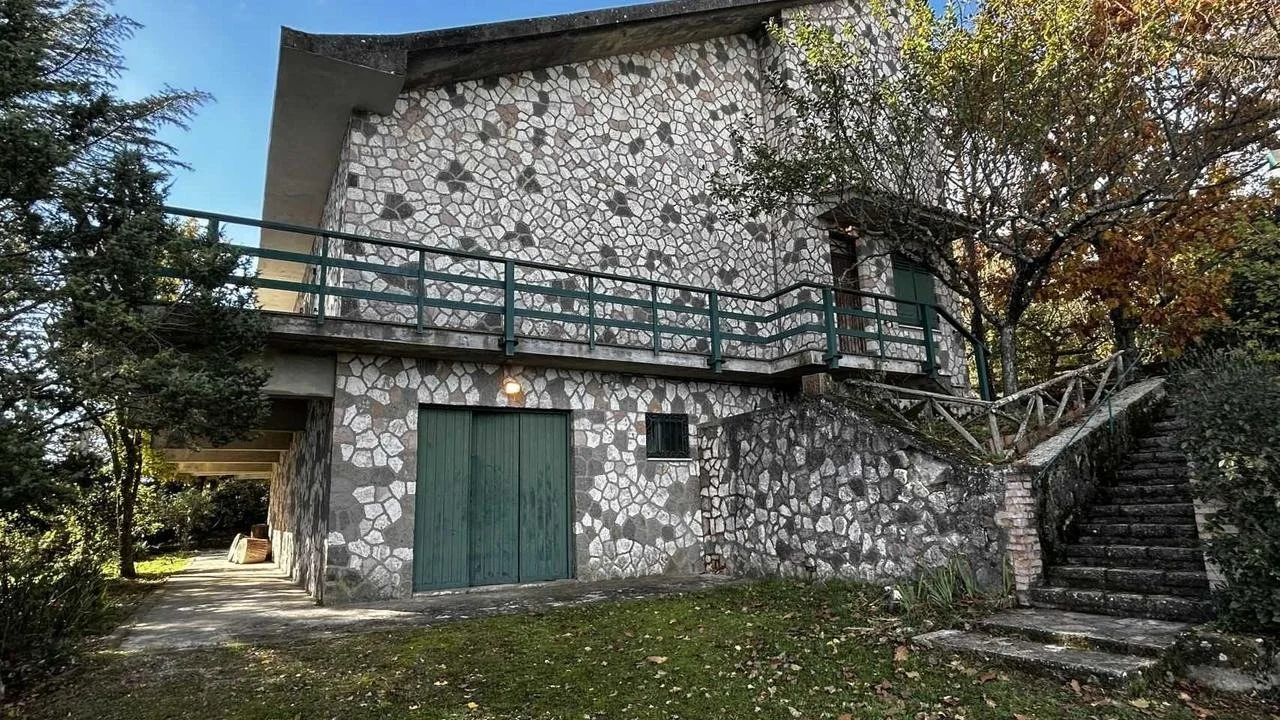 €200,000