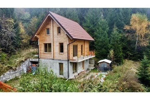 €135,000