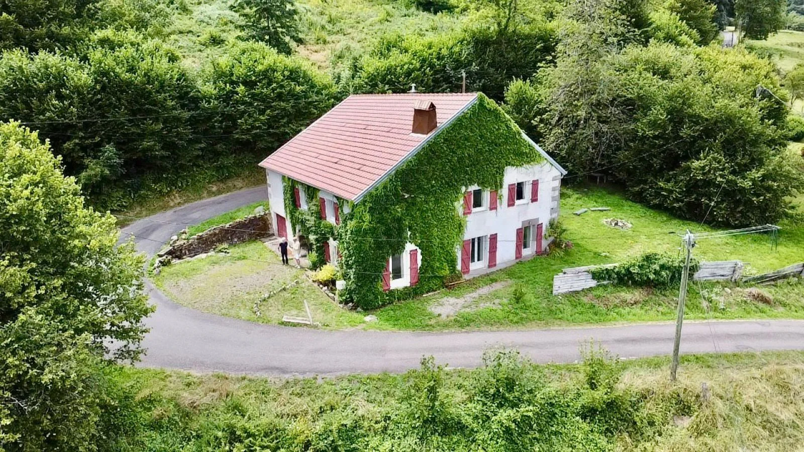 €137,800 