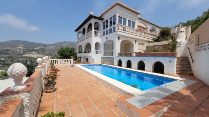 €1,500 / month