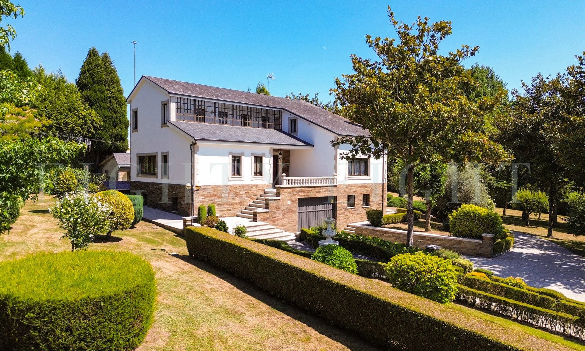 €495, 000