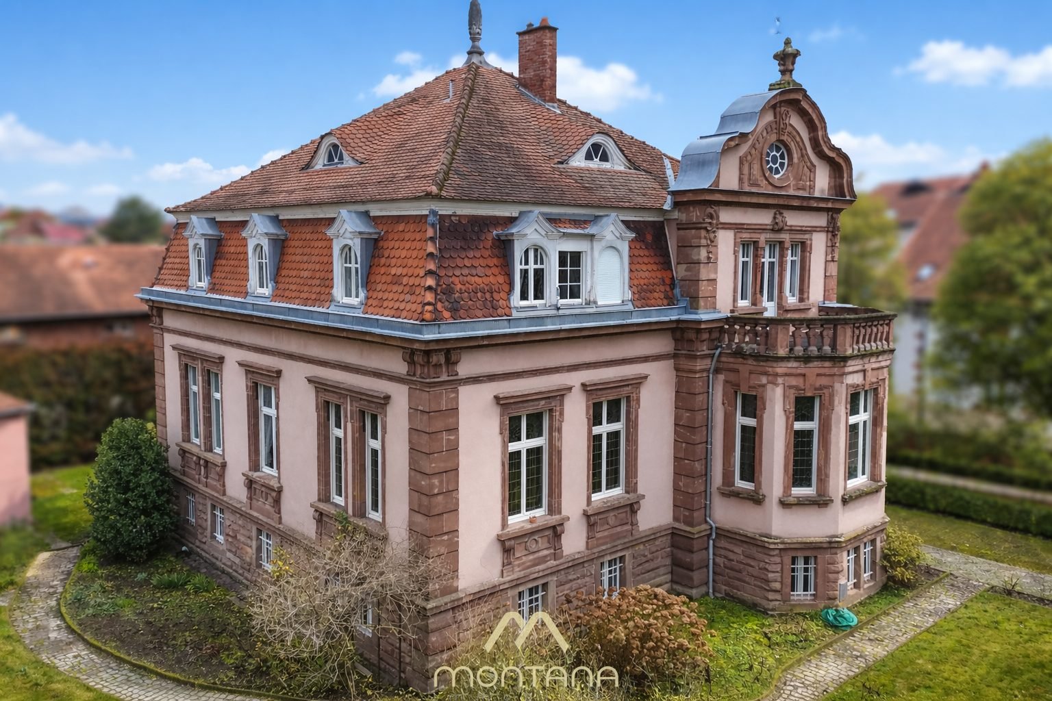€468,000