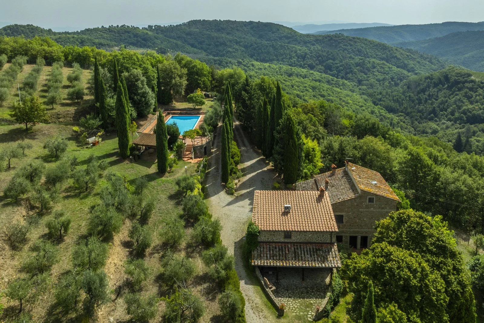 €820,000 