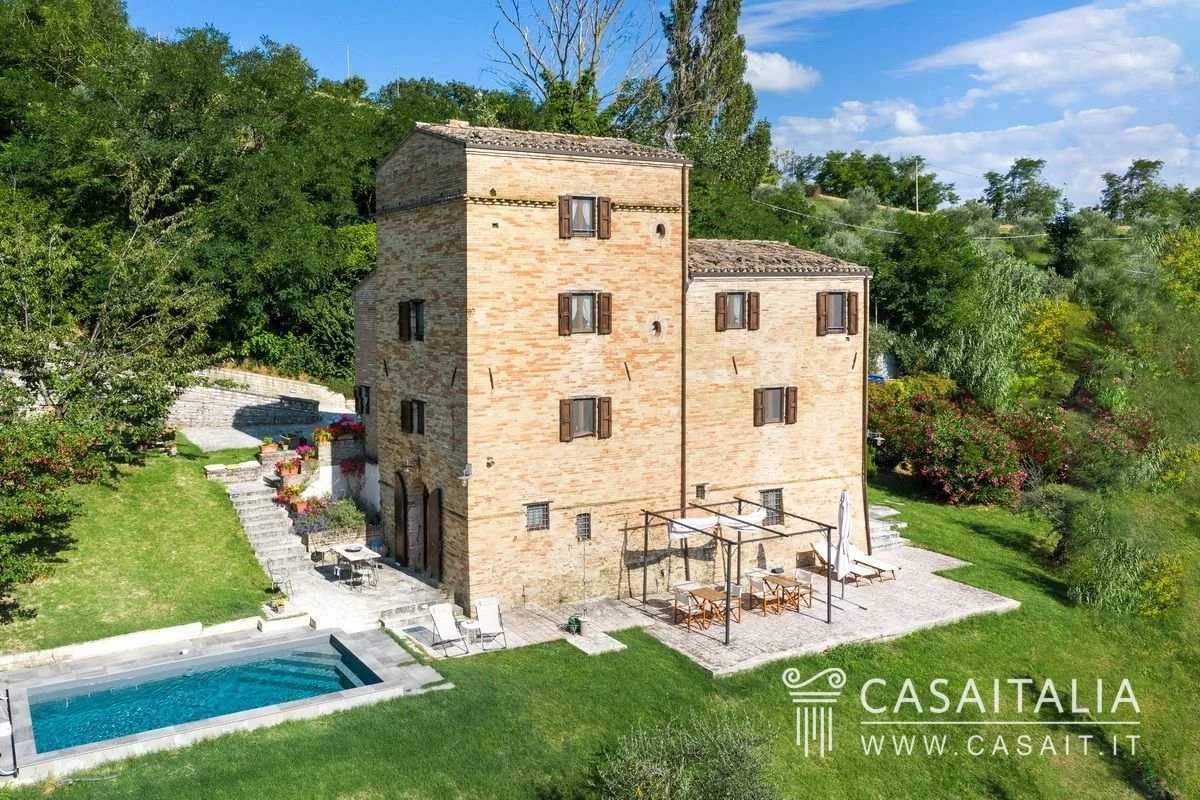 €990,000