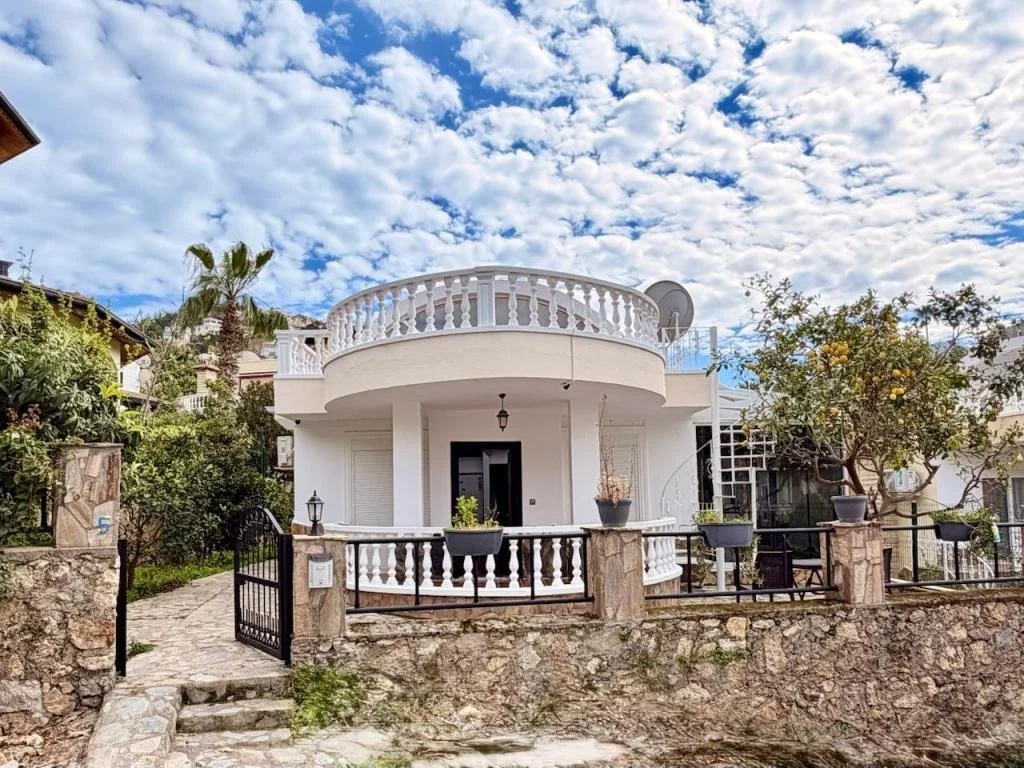 €175,000