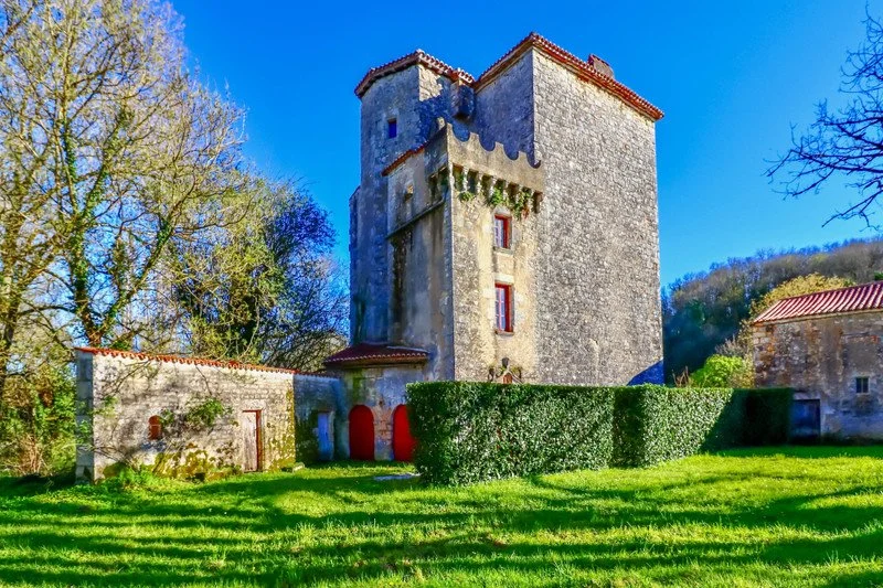 €440,000