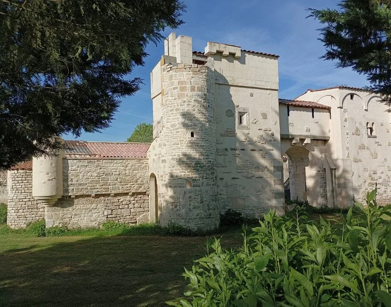 €459,500
