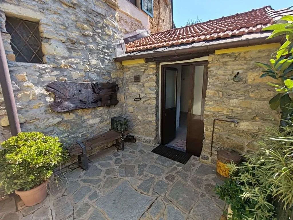 €119,000 