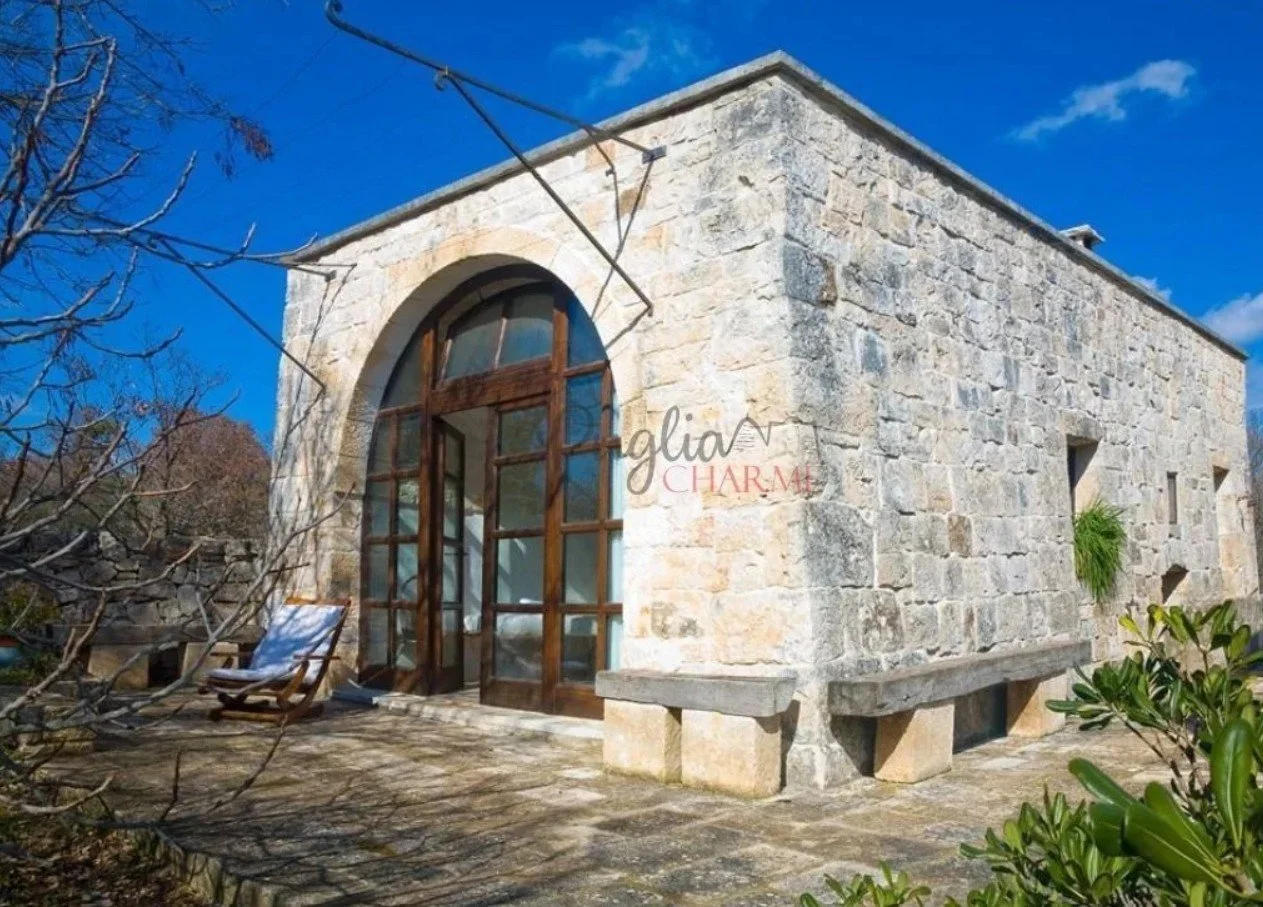 €150,000