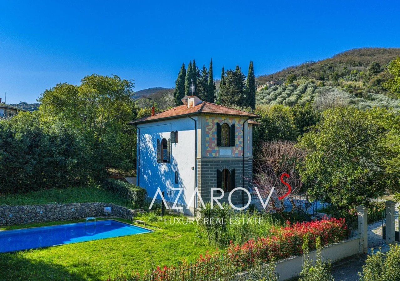 €690,000 