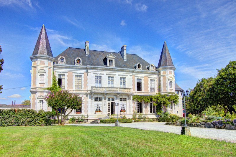 €880,000
