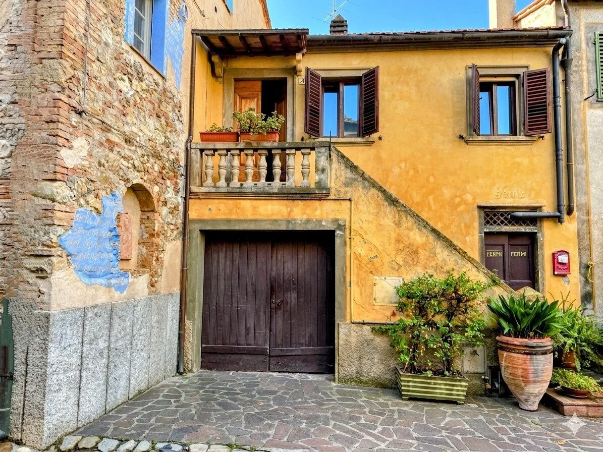 €175,000