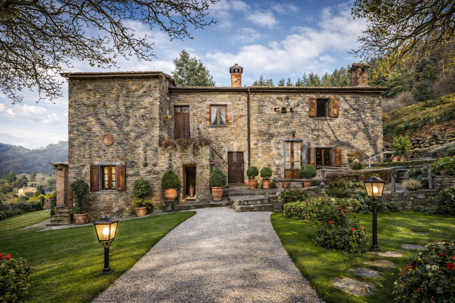 €685,000