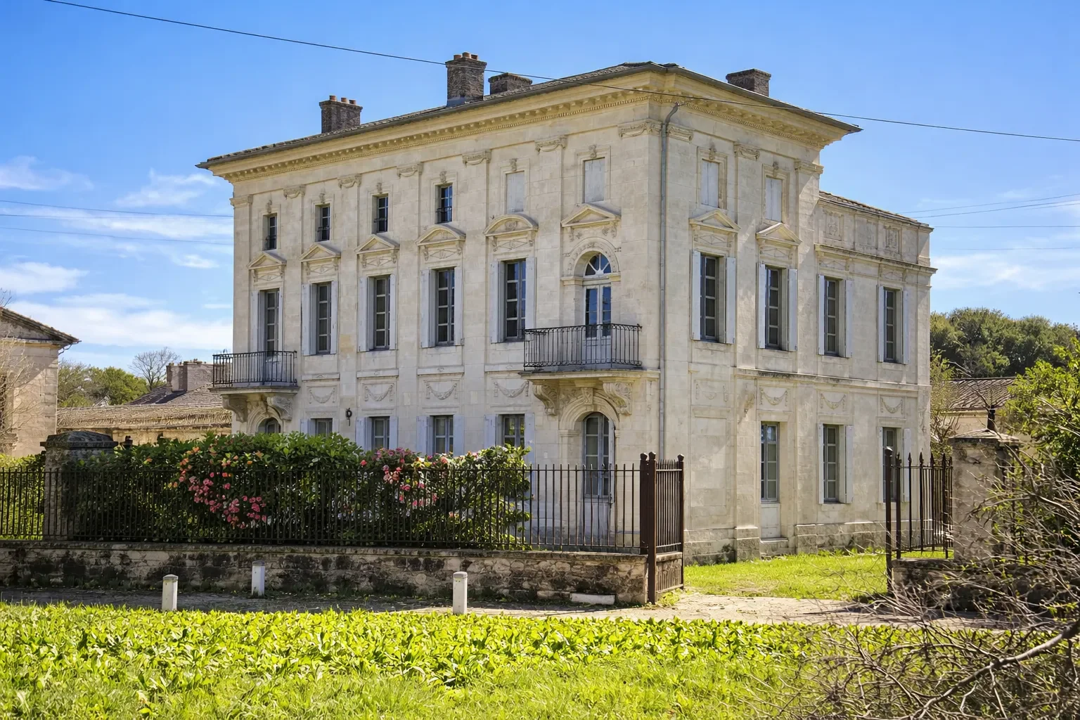 €550,000