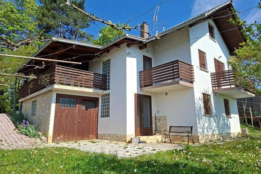 €128,000