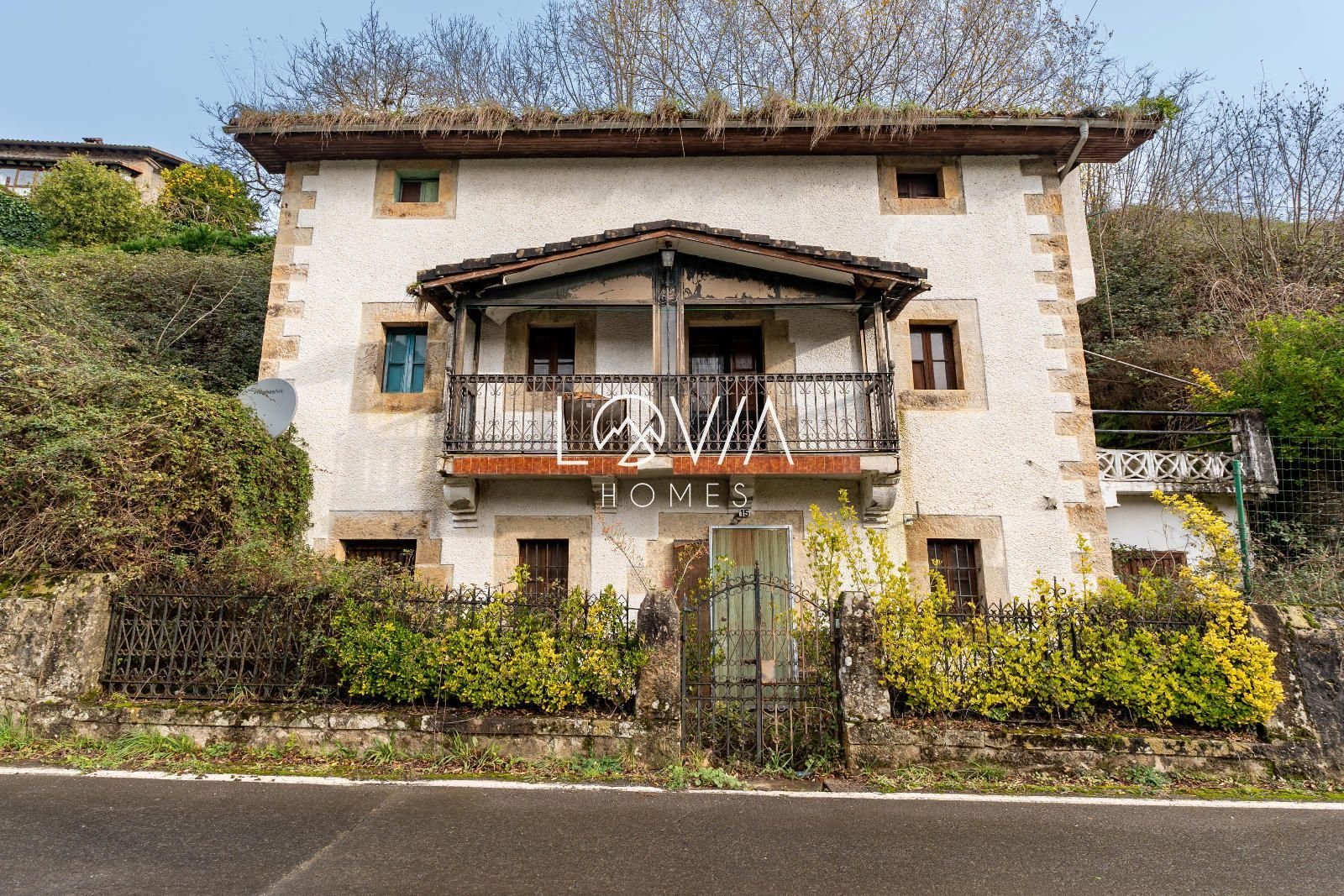 €123,500