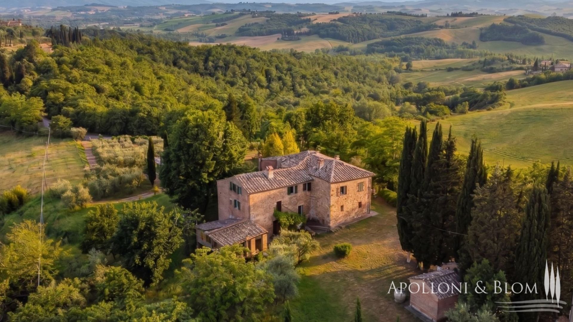 €750,000