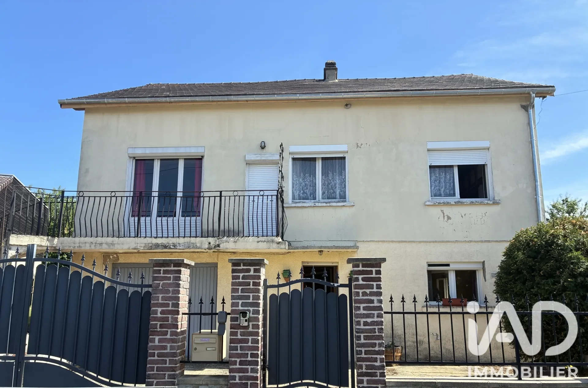 €158,000
