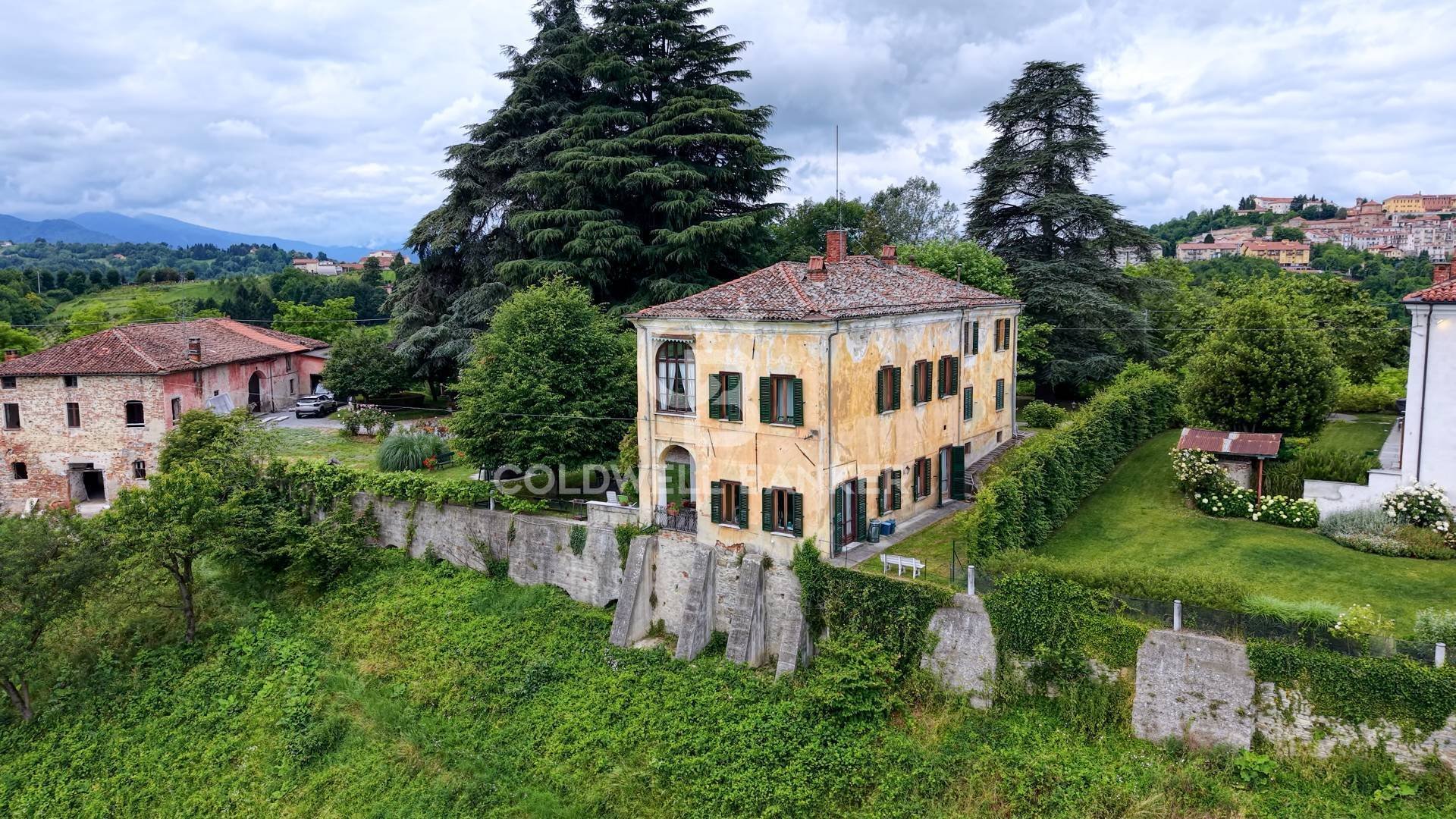 €549,000
