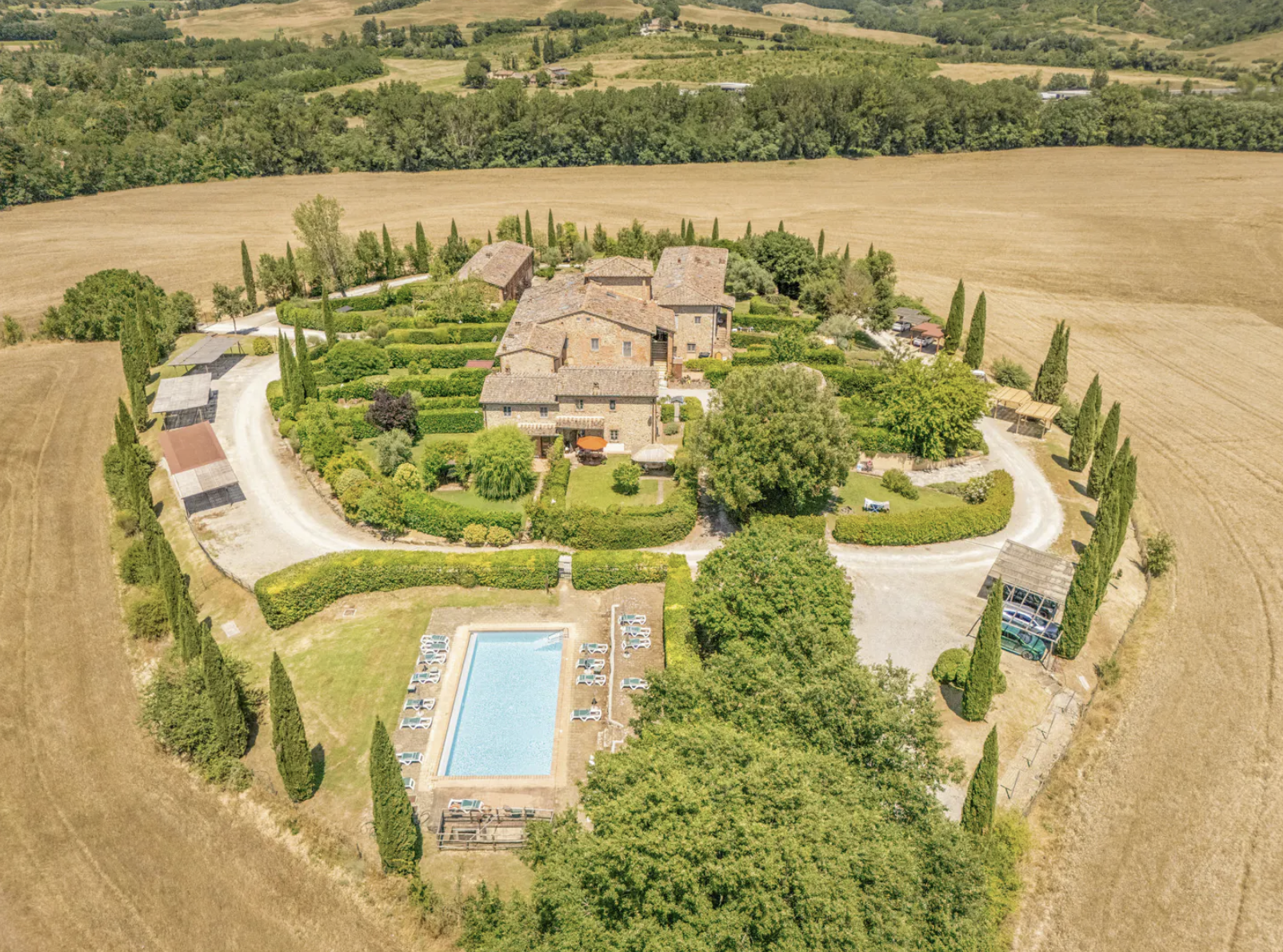 €595,000