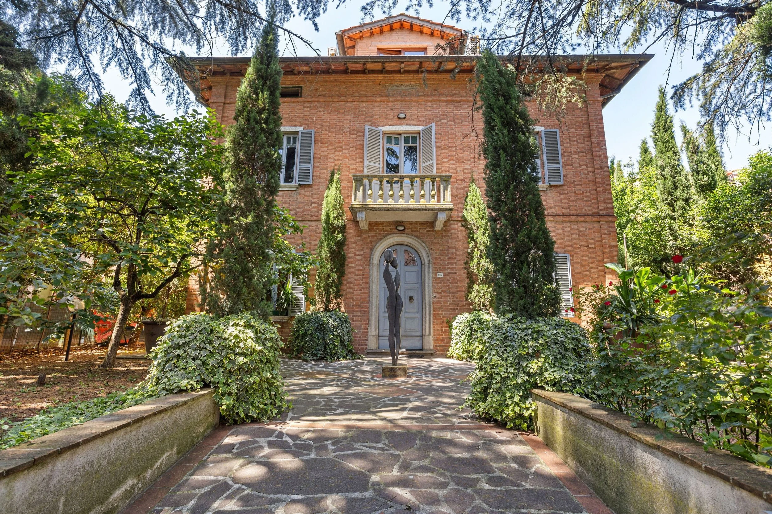 €540,000