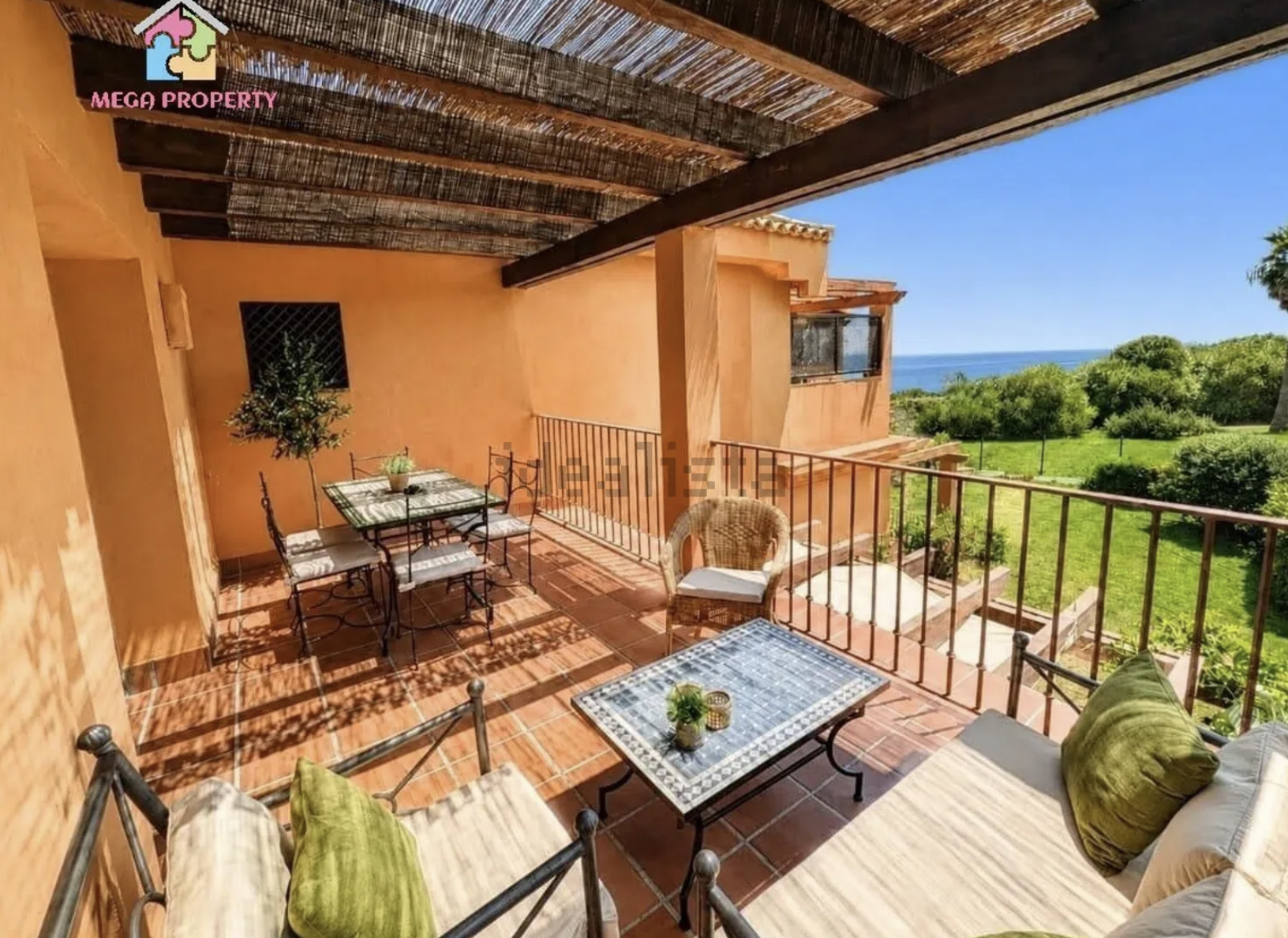 €1,100/month