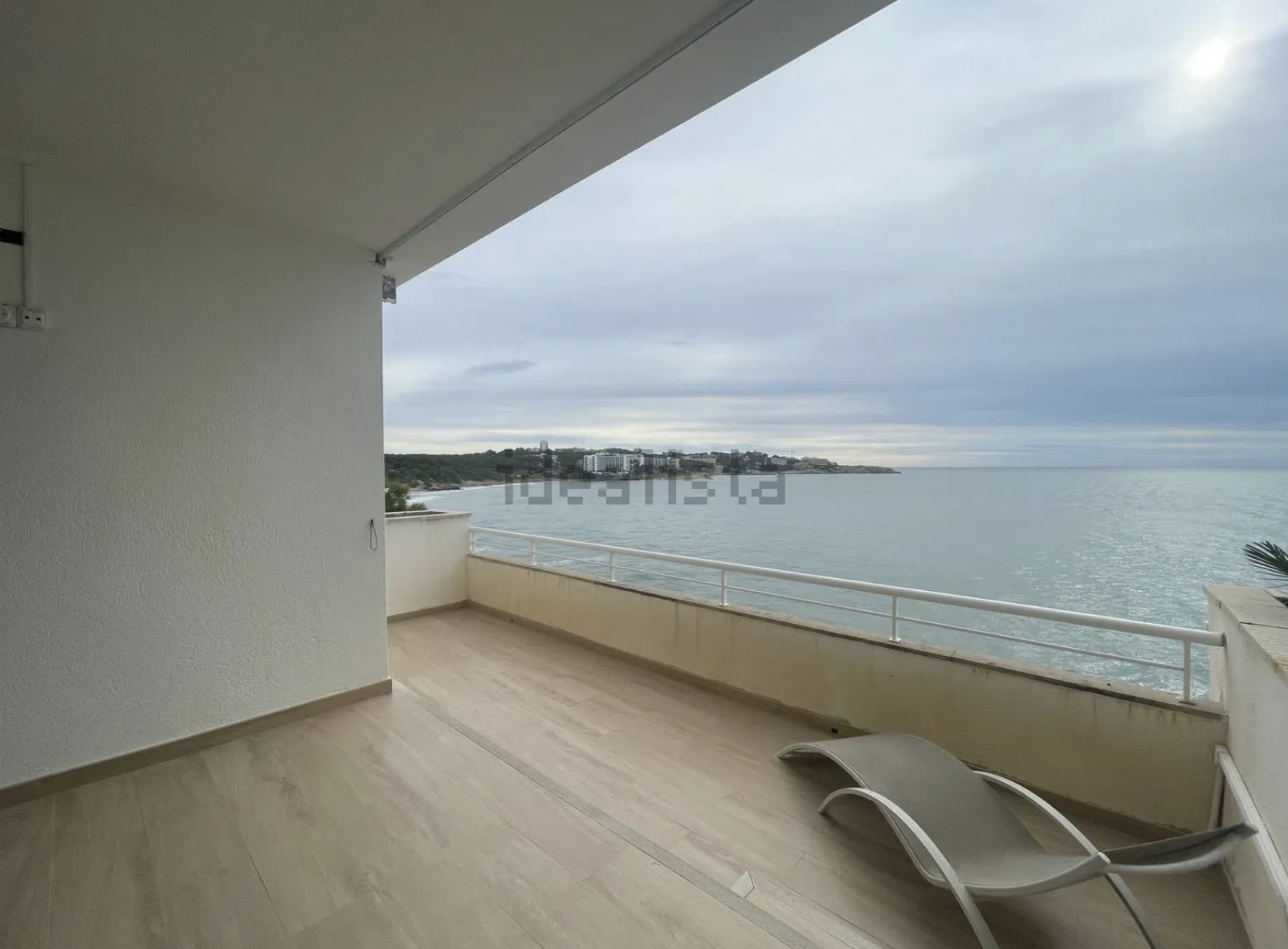 €850/month