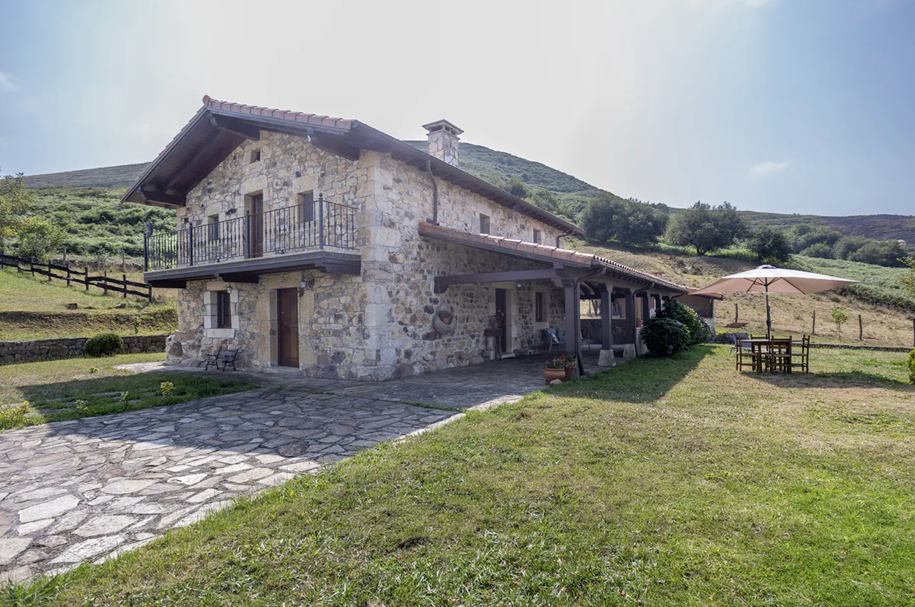 €475,000