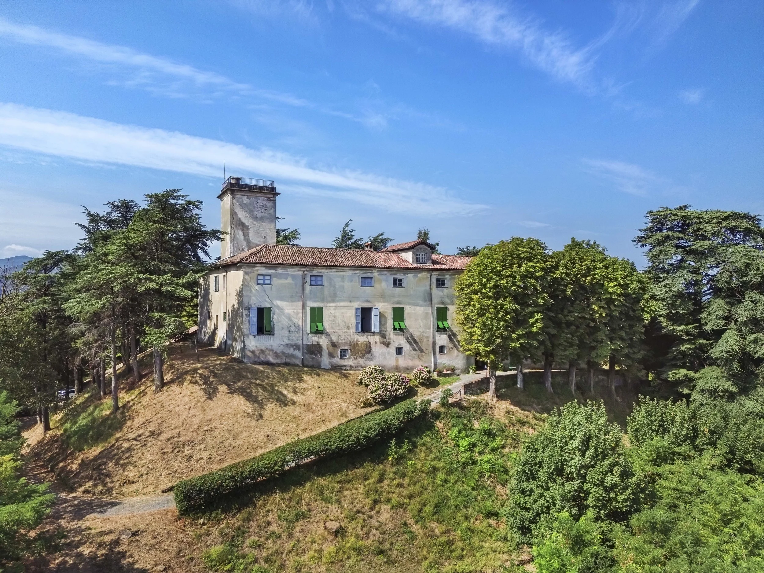 €650,000