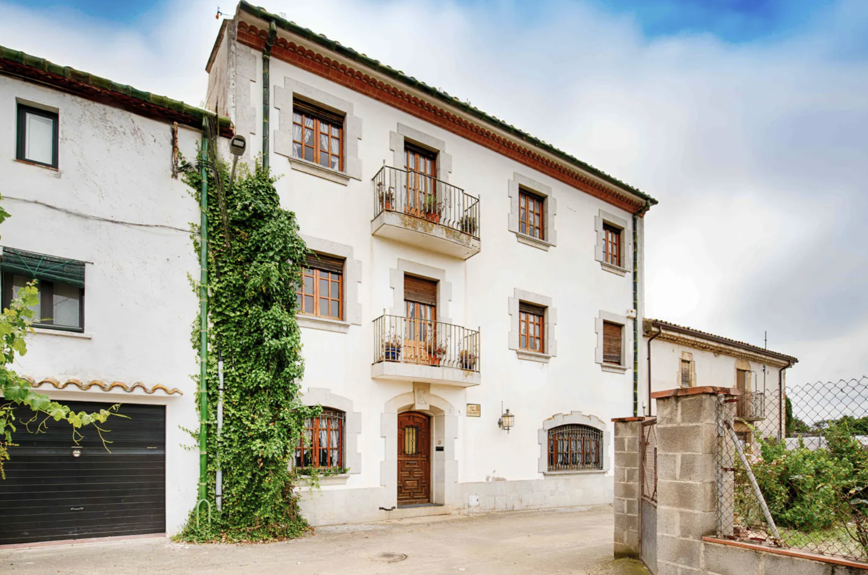 €475,000