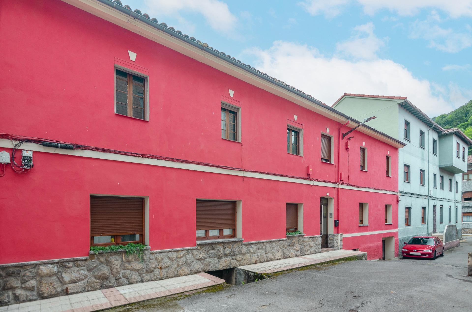 €44,900