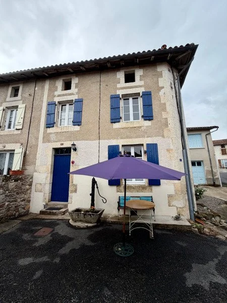 €72,600