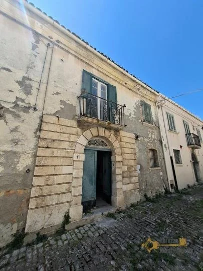 €60,000