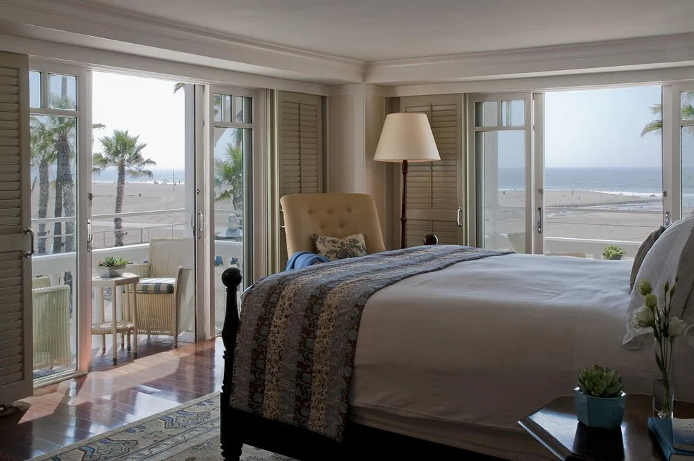  Welcome! KR Commercial Interiors, Inc. offers a wide variety of services to the Hotel Owner. With 35 Years of hotel renovation, remodeling, re-branding, and maintenance experience, we should be your go to Hospitality Contractor of choice. 