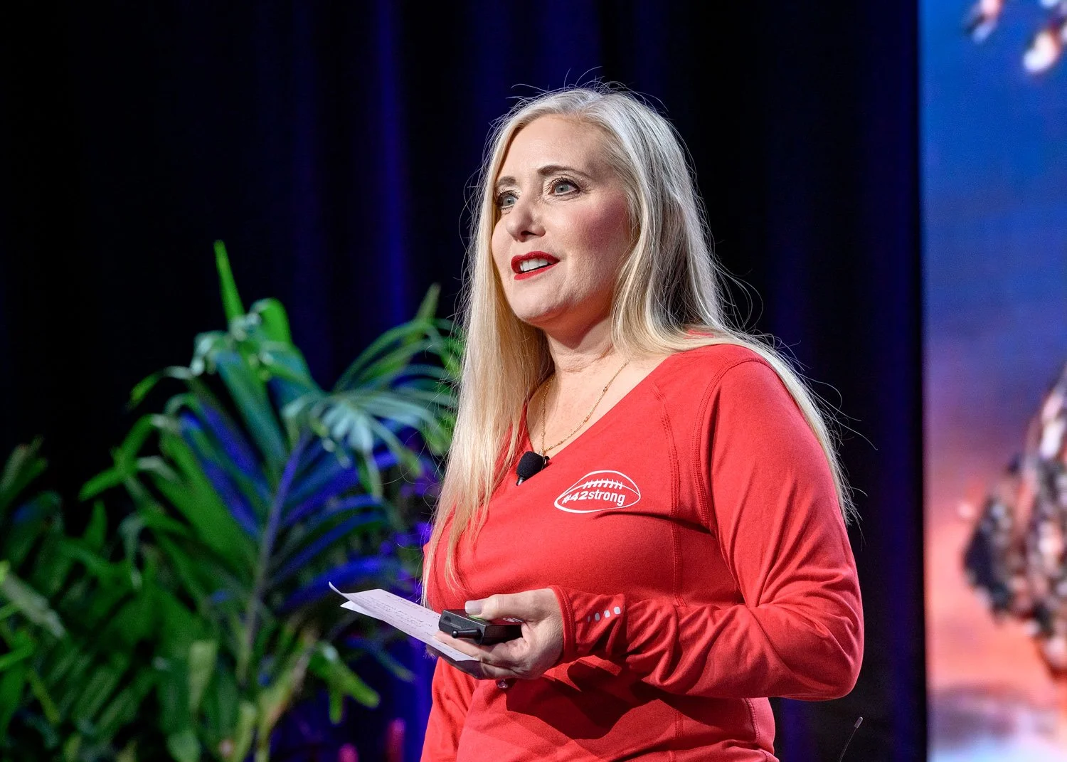 Orlando_Corporate_Event_Photographer_Loews_Sapphire_Falls_Ivan_Apfel_JC1_7499-Edit.jpg